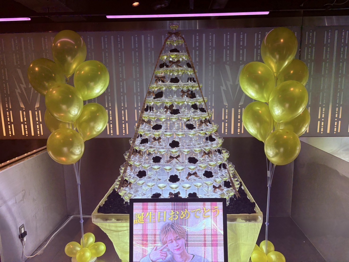 ⚡️LEVIN2nd⚡️             💛来夢 凌 主任💛    🍾リア誕タワー頂きました🍾