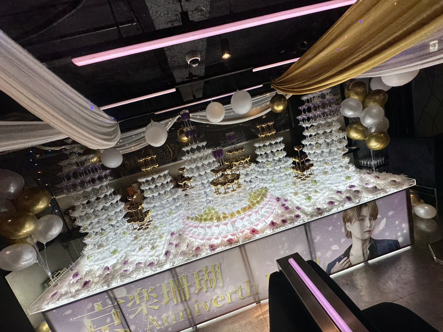 大阪　⚡️LEVIN2nd⚡️           🍾京楽 珊瑚🍾 特大シャンパンタワー頂きました